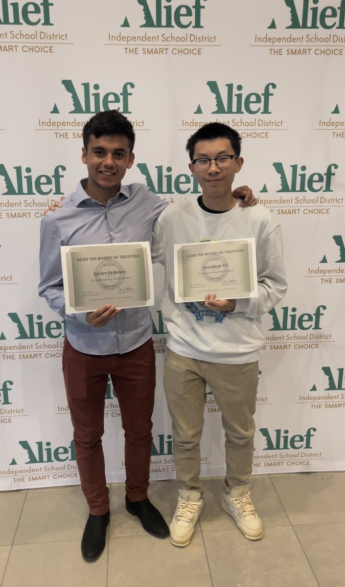 Alief ISD Scholars Recognized:
Javier Ordonez - John Hopkins ⚽️
Jonathan Vo - UT Austin 🚀

Super Proud of these young men!