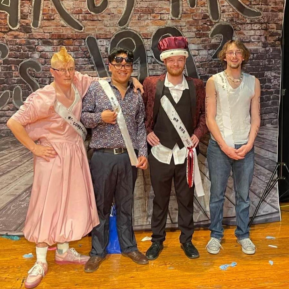 rollahsstuco's tweet photo. Mr. RHS 22’ was a success!

Mr. RHS - Brody Light
1st Runner Up - Lucas Schoen
2nd Runner Up - Elijah Jakosalem
Mr. Congeniality - Matt Bench https://t.co/4GinK60GUu