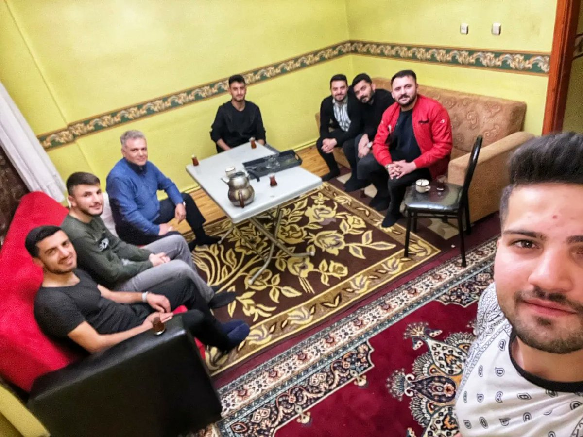 uniakigdir's tweet photo. Güzel anılar paylaştıkça ve aynı sofrada oldukça daha güzel olur bizleri yalnız bırakmayan Ana Kademe Teşkilat Başkanımız İl Gençlik Kolları Başkanımız Gençlik Kolları Teşkilat Başkan��mız ve Üniak Teşkilat Başkanımızla  birlikte yaptık https://t.co/YEnam8uh06