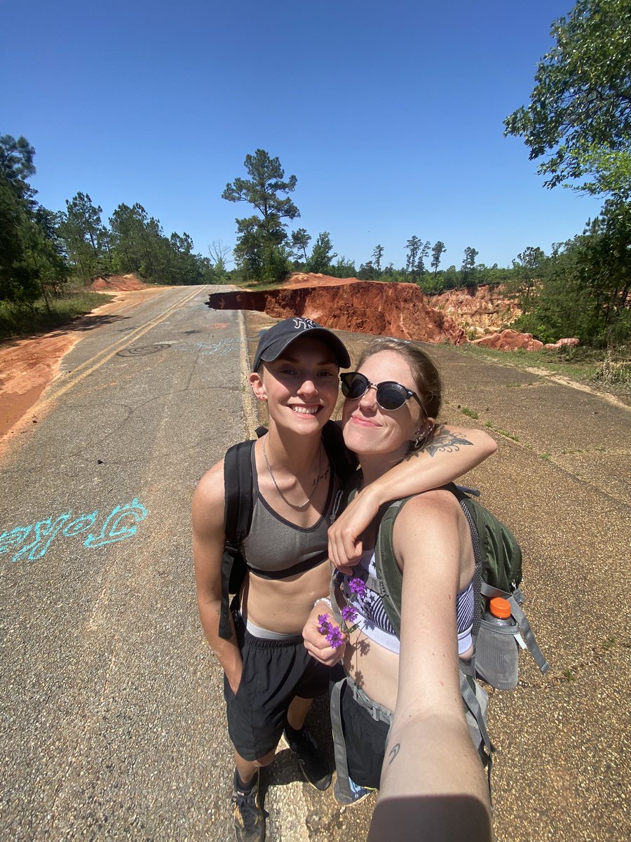 SimplyKcs's tweet photo. best way to spend a tuesday🏔🍃☀️ #222 https://t.co/l4ulBtOVyg