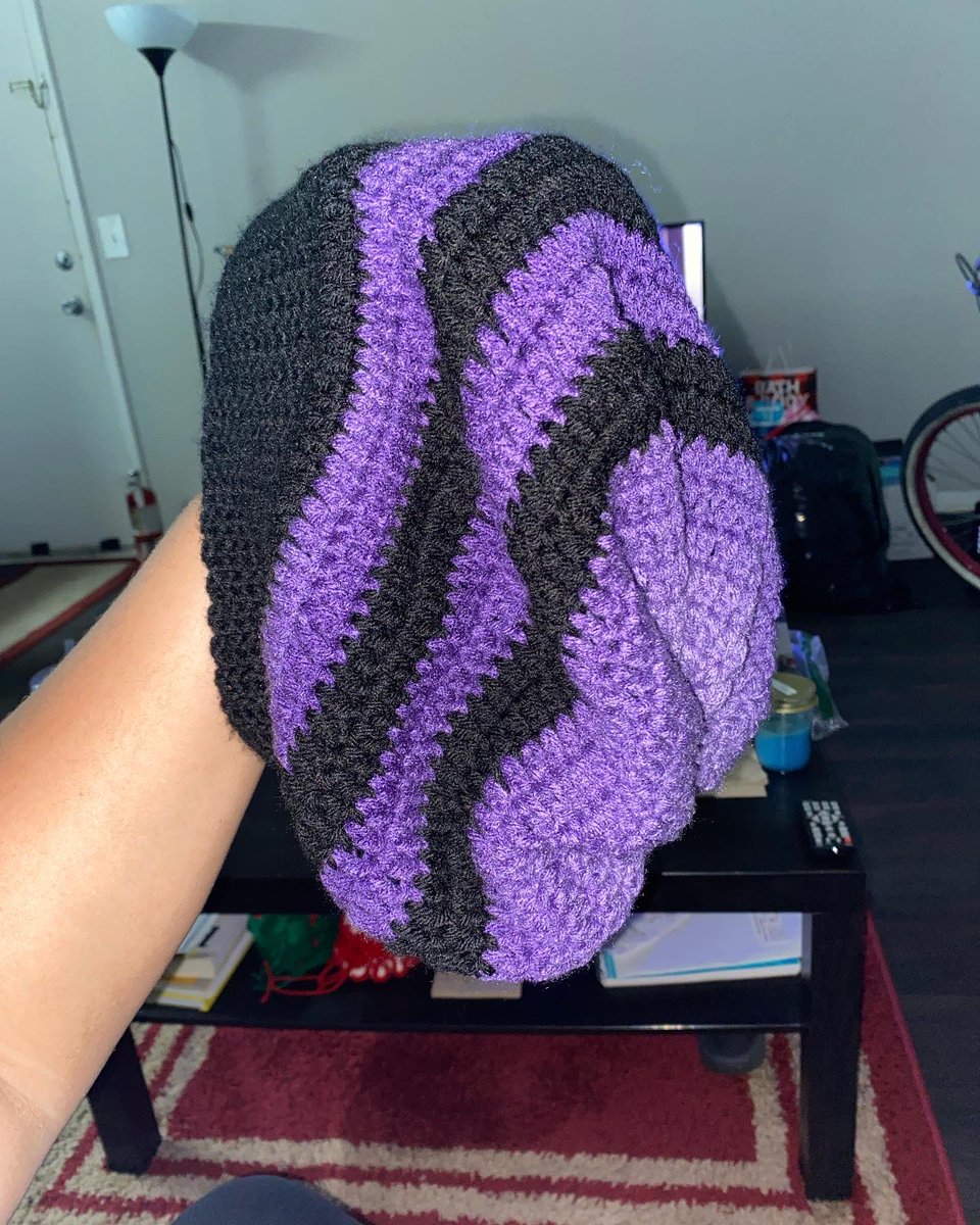 crochetbycyd's tweet photo. Slouchy beanie for sale! Made with @RedHeartYarns! Used a 6.0mm hook to create this #masterpiece with #singlecrochet and the body made of #doublecrochet. DM to purchase! $30 +shipping. #yarnspirations #fashion #BlackGirlsRock #handmade #slouchyhat #crochetpattern https://t.co/6QiMLWyyZu