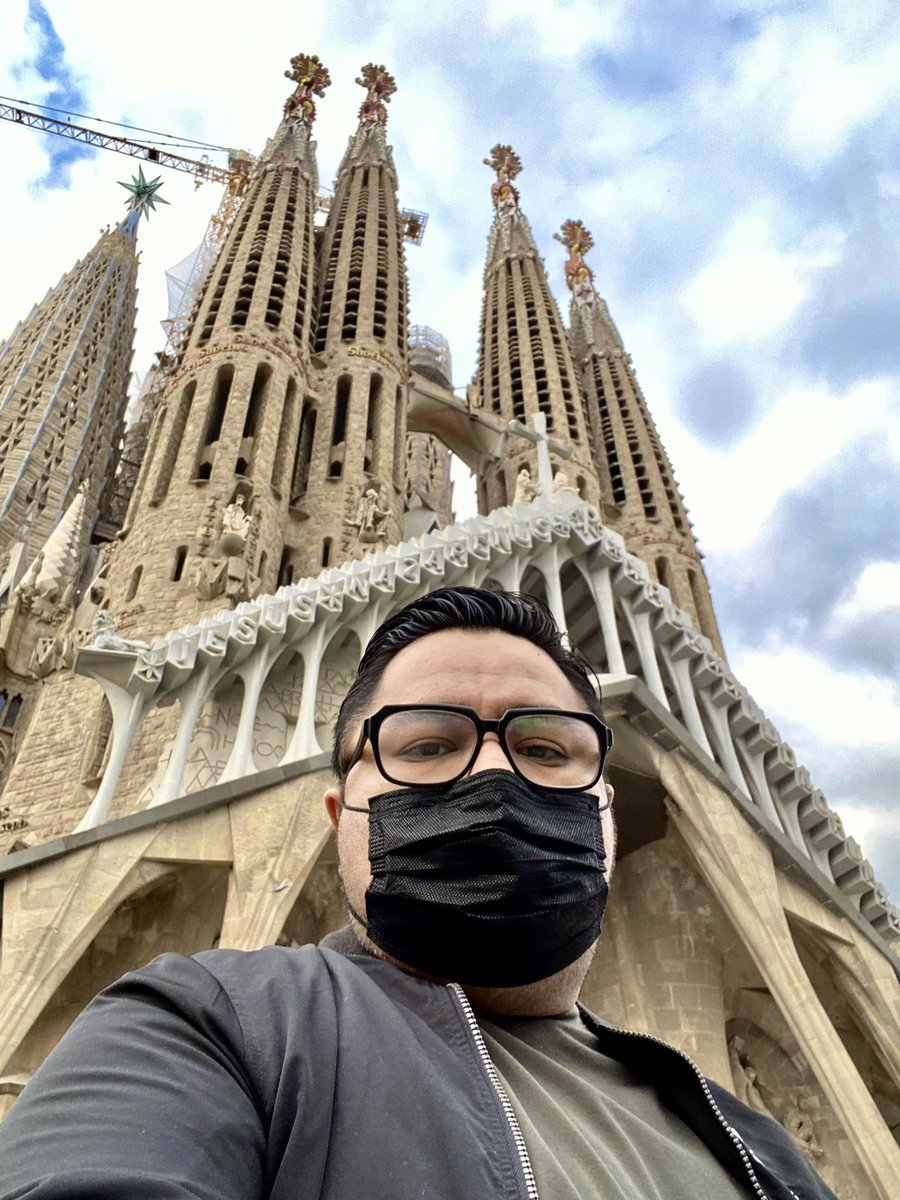 checoabago's tweet photo. Llegamos a #Barcelona seguimos preparando todos detalles para el concierto especial @FIOMorelia desde la Basílica de la @sagradafamilia en el marco del 1er Tianguis Internacional de @PueblosMagicosI #2022 #HayUnMéxicoQueQuieresConocer https://t.co/0O6S8cEZT7