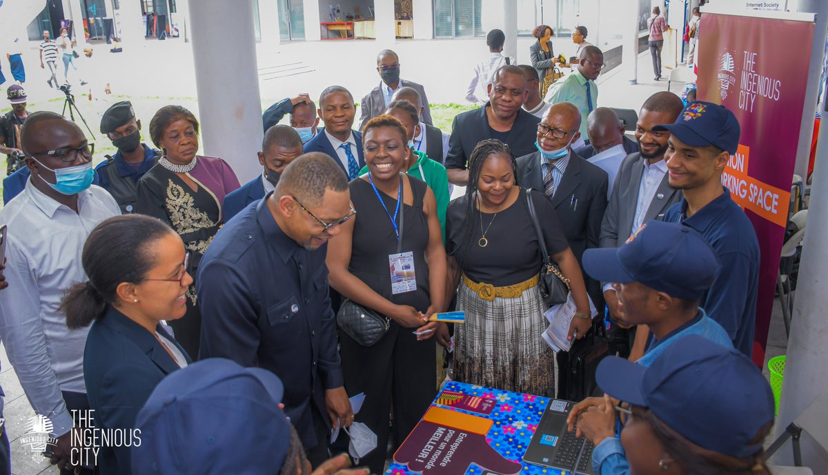 Ingeniouscity's tweet photo. @ScienceRDC ⎮ Fin de la 1ère journée d'exposition ! Nous avons eu le réel plaisir d'accueillir sur notre stand plusieurs participants et invités parmi lequel S.E.M. José Mpanda, Ministre de la Recherche Scientifique et Innovation Technologique en RDC 🇨🇩
1/4 https://t.co/6m2QVc07F9