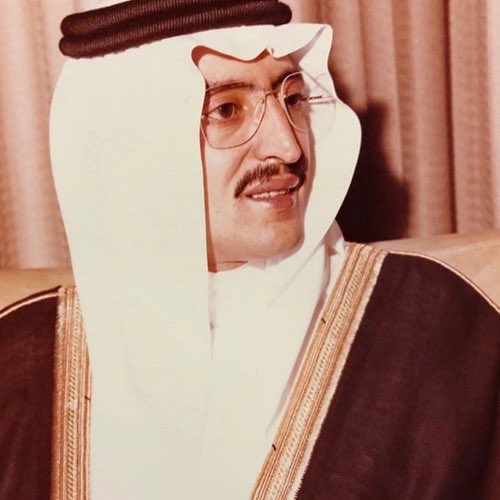 f_alshebaan's tweet photo. حلقة #الراحل عن 
الامير الشاعر #سعود_بن_بندر 
رحمه الله 
 https://t.co/VrLU1JjgB0

@bogaili 
@snetanalmutairi 
@mohd_alkhamisi 

#دروب_الغيم
#توهج_سعود_بن_بندر https://t.co/trPKFYDgVW