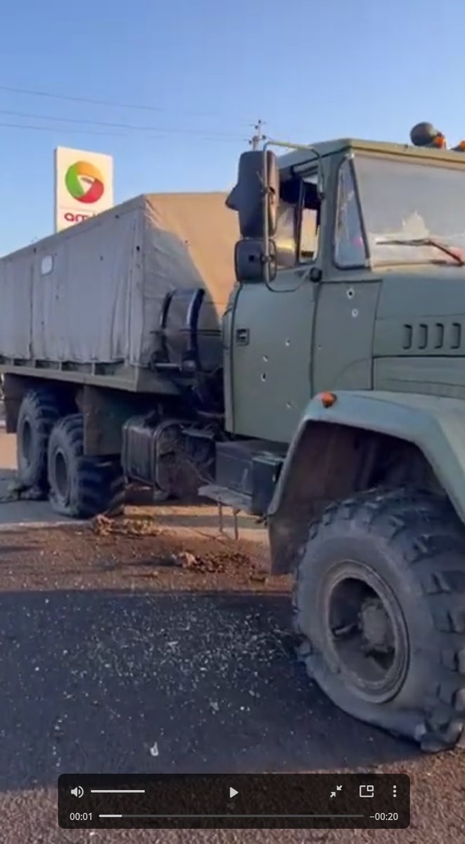 Ghost132607472's tweet photo. some early stuff, 2 captured 100mm "#Rapira" and from late feb one trucka and perhaps on 4th is BMP. #Ukraina #Donetsk #Donbass battle. https://t.co/xHUQlxE2FR