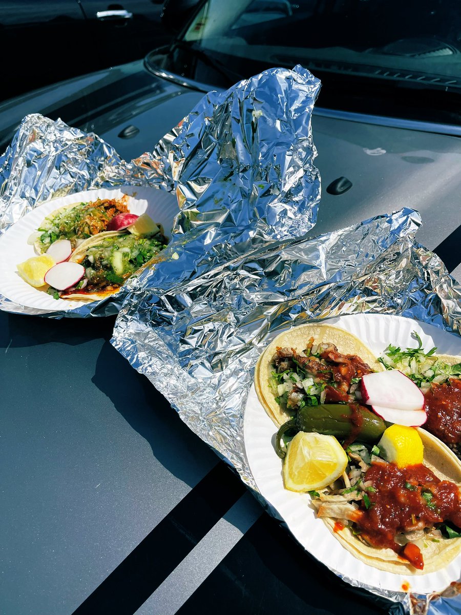 All hail the El Tonayense taco truck next to Best Buy on Harrison in SF (and @louieswisher for getting de cabeza and tripa tacos)