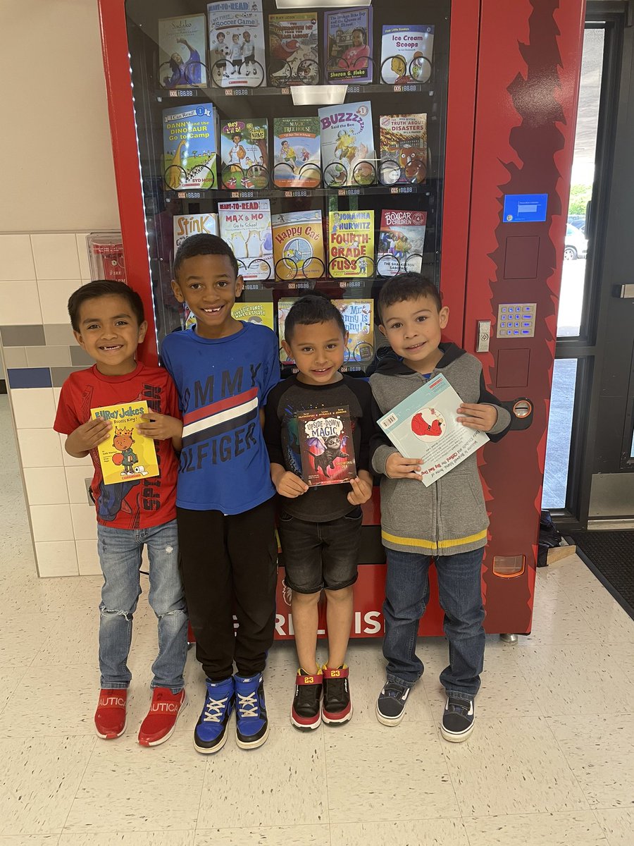 ShanashScott's tweet photo. Shoutout to these kiddos who hit or exceeded their reading goal this year👏🏻 They received gold coins and got to visit the book vending machine! @TerrellISD https://t.co/cfufSiFXwc