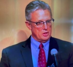 fleesonKS's tweet photo. BILL TOWNSLEY SPEAKS AT NATURALIZATION CEREMONY
Read More: https://t.co/F1nYG5RV6T https://t.co/YbpAL6VA7M