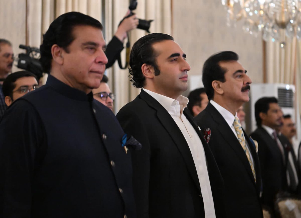 BBhuttoZardari's tweet photo. Congratulations to all ministries who have been sworn in first phase.  #UnityGovernment’s work begins on reforming electoral laws, reviving our economy, restoring our respect on the world stage &amp; reuniting a divided nation. #Pakistan https://t.co/kh53oX23BD