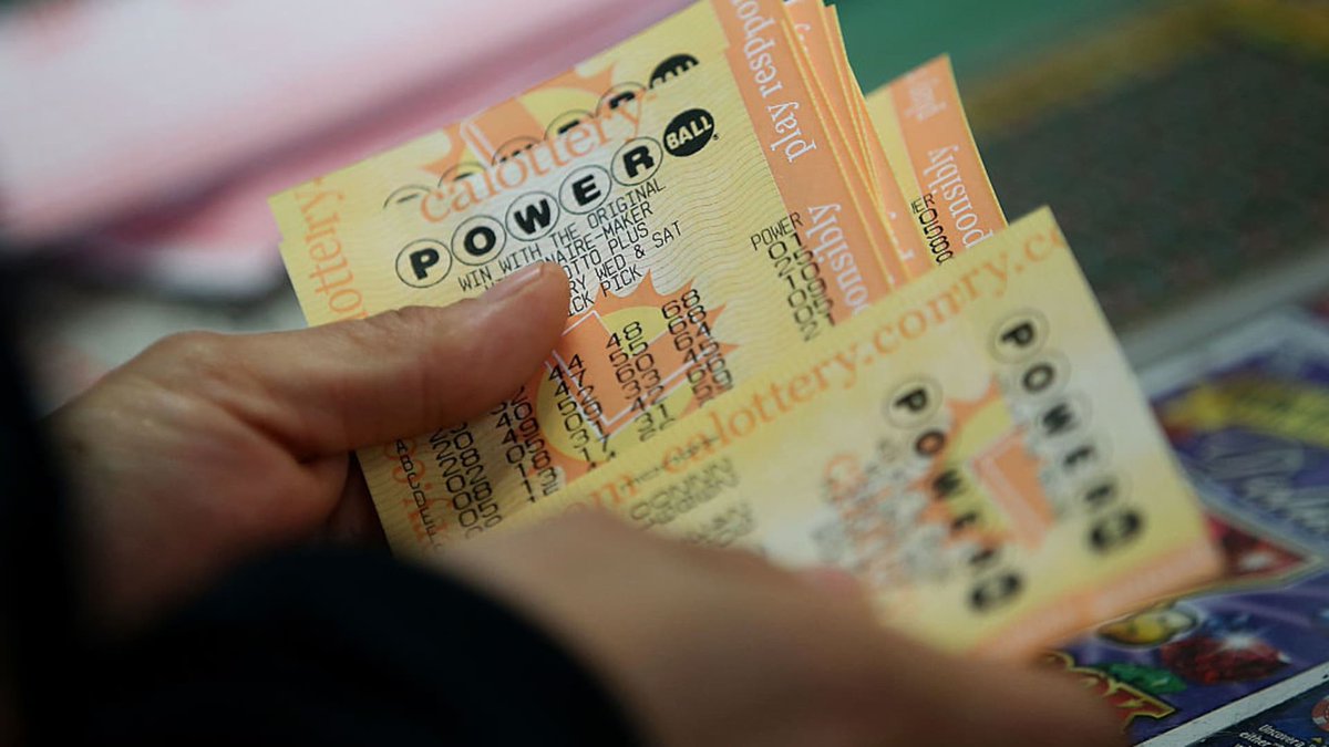 A $1 million winning Powerball ticket will expire soon. Here's how much lottery players leave on the table: Whether due to losing a ticket, not checking it closely or some other mishap, lottery winners have left millions of dollars unclaimed over the… https://t.co/ztwcQeq0z6 https://t.co/6GJoaZe1vi