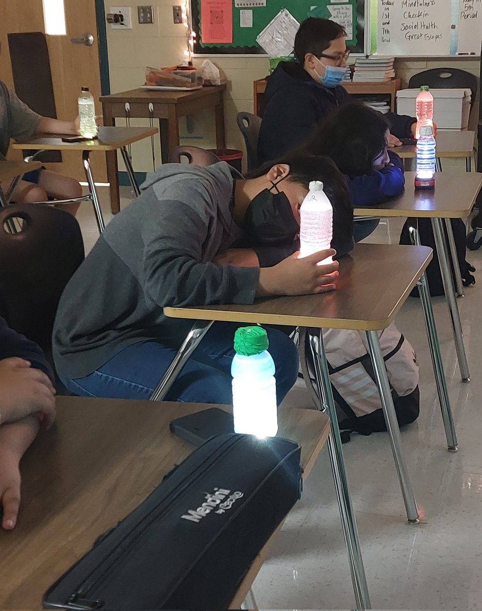 JWilliamsESL's tweet photo. Today our @NISDStinson #MLLs learned self-awareness &amp; self-management in creating #Mindfulness jars then we practiced. Truly an effective metaphor for feelings, thoughts and behaviors. @NISD_SEB #CASEL #SkyhawkPride https://t.co/AvJfOEuiZD