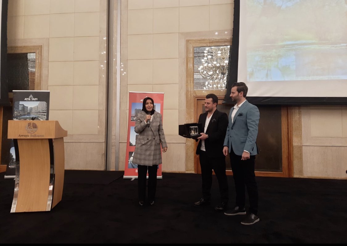 Büyükelçi <a href="/ayshehilal/">Dr.AyşeHilal SayanKoytak ‎عائشة هلال صايان كويتاك</a> Sayan Koytak, Bursa'nın önemli gayrimenkul firmalarından Atış Yapı'nın gabka davetine iştirak etmiştir.