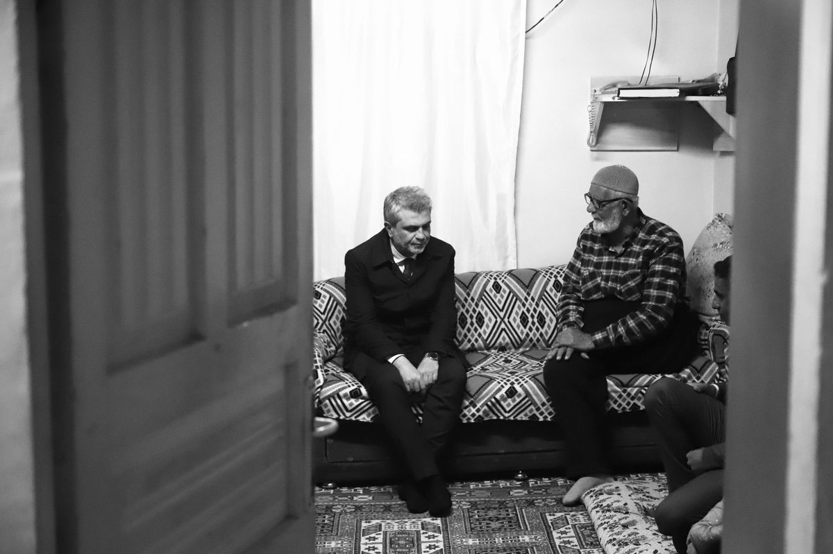 Eli öpülesi büyüklerimizin gönül kapılarından girip, dualarını almak ne de güzel..