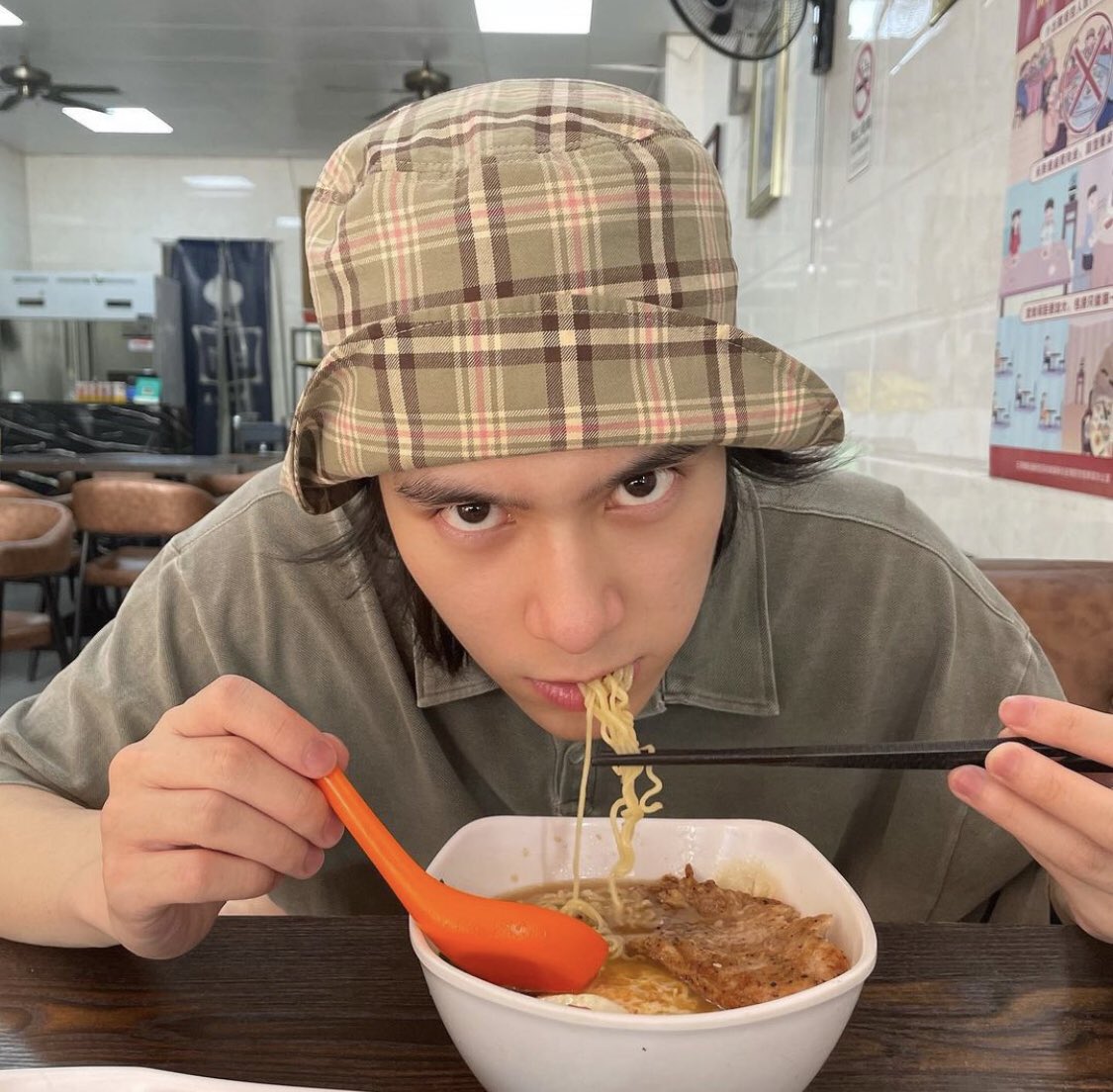 KSNWKH99's tweet photo. wahaha henlo all,, i'm xiu takei bai. u can call me xiuta, xiutacca, ano p maisip niyo dyan. sana maging close open tau all. dapat may cool intro vid akk pero tinamad n ako sorri haha xD

@NIRVEPORTAL 
#NirverumArrivals #NirverumHomeComing https://t.co/2jip0Uoh89