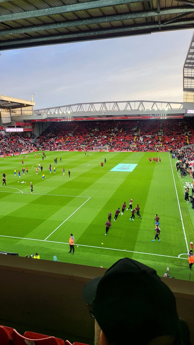sammyricho's tweet photo. His night has been made. He was more excited to see @MerPolMounted @merseymountedpc, but a new scarf later, he enjoyed being at the match and he joined in 🥰, lucky boy #Ellis #LFCVMUFC #LFC https://t.co/Uoo6cRb7hs
