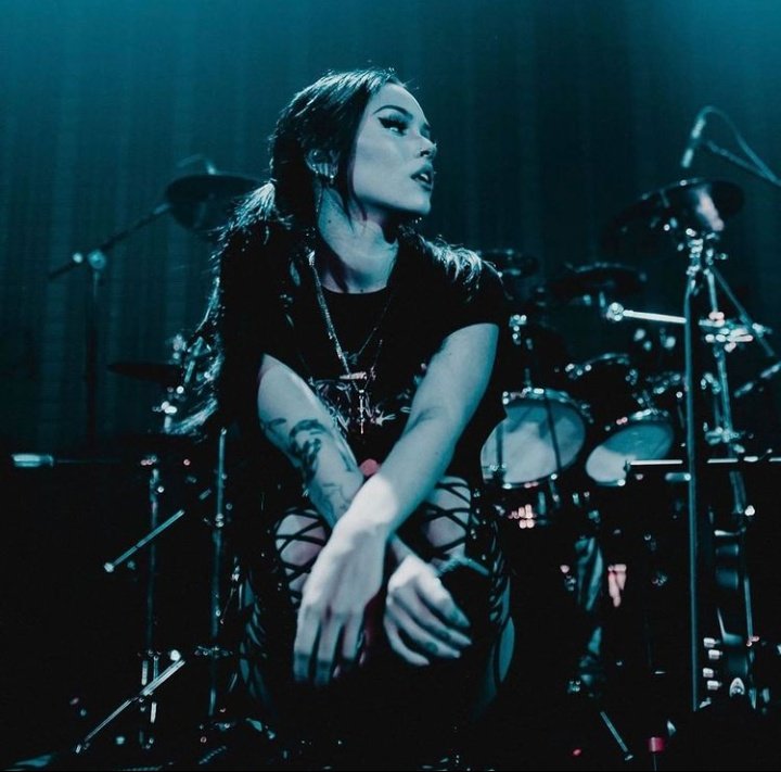 CS52MAG's tweet photo. @4FACTIONRPG •••  ɴᴏᴍᴇ ᴅᴀ ᴇᴍᴘʀᴇsᴀ: 300 Entertainment
••• sᴇᴜ ᴄᴀʀɢᴏ: Cantora
•••ᴍᴀɪs ᴅᴇᴛᴀʟʜᴇs sᴏʙʀᴇ: 300 Entertainment é uma gravadora russa fundada por Lyor C., Roger G., Kevin L. e Todd M; A lista inclui artistas de vários gêneros, hip-hop, rock, pop e etc. https://t.co/Oqwy4tZYcz