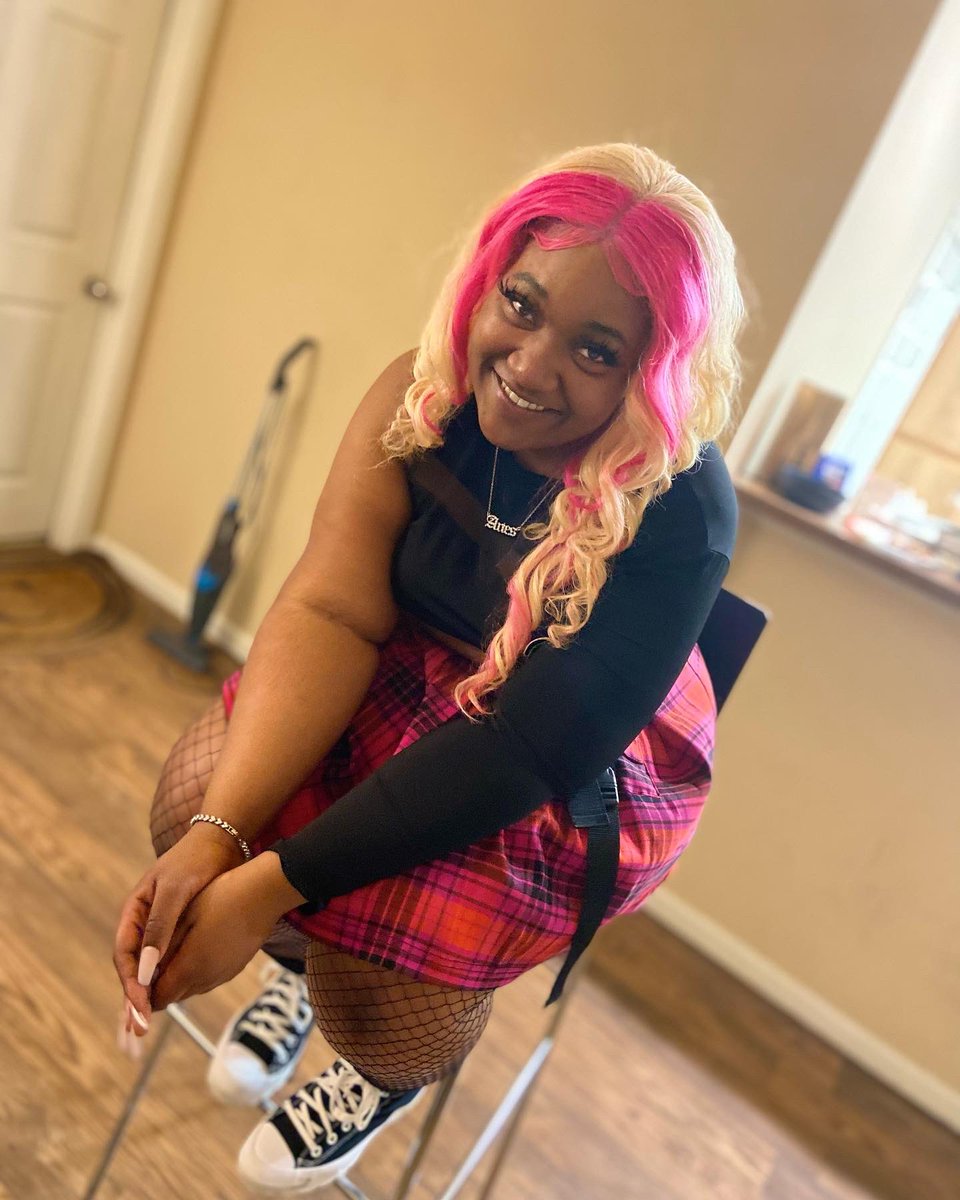 Moni_maee's tweet photo. Bring yo Nikes if you checking me but ain’t no checking me bitch, RESPECTFULLY😌💞
(Yesterday’s pictures) #dubclubbb https://t.co/wZAhmWBEuV