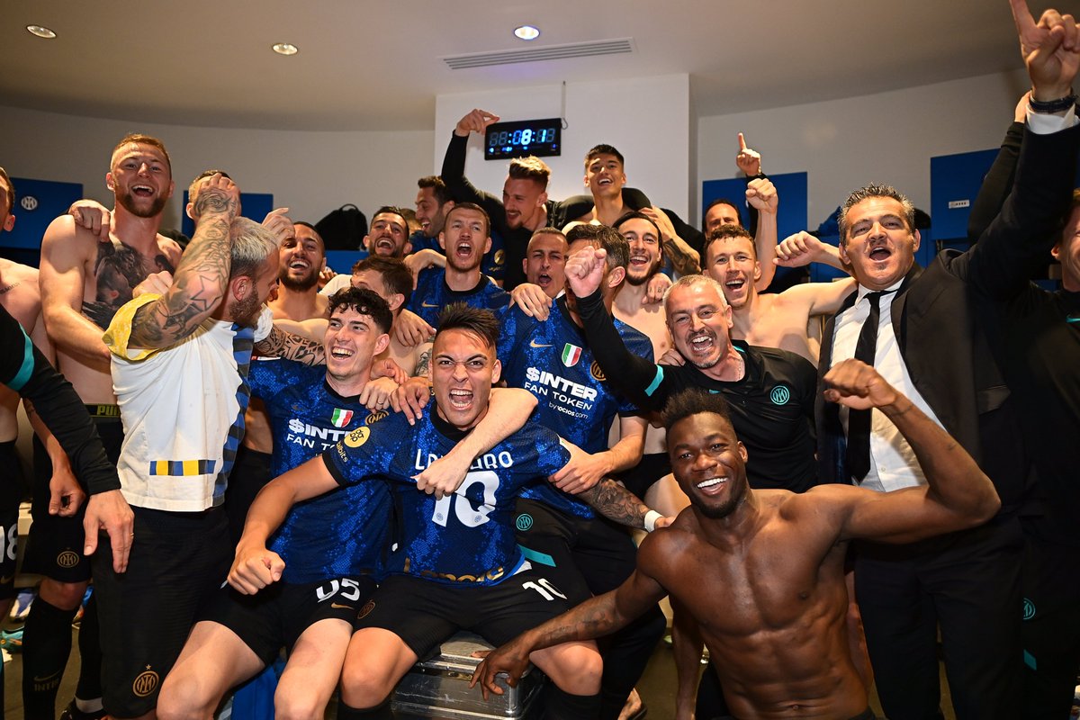 Inter_en's tweet photo. 💪 | TEAM

🖊 Use an emoji to describe this win 😍 https://t.co/jOyuZTQHU5