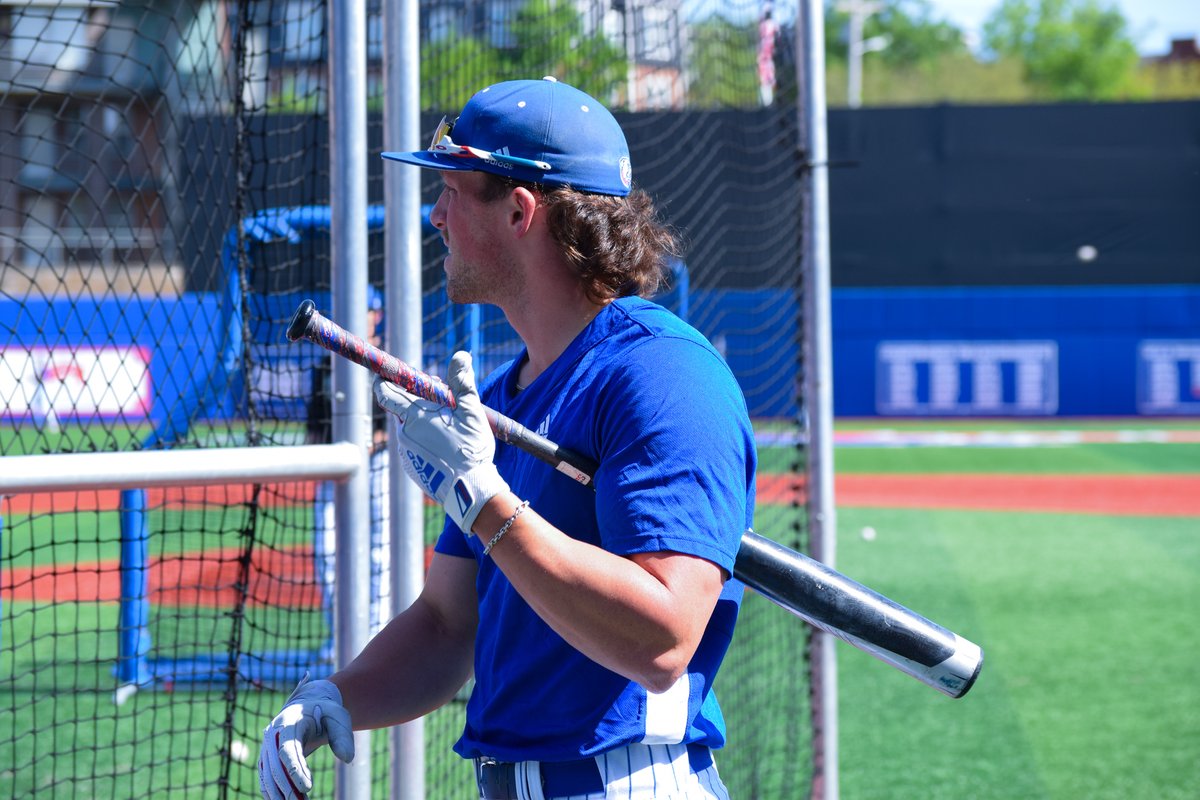 Diamond Dogs tweet media