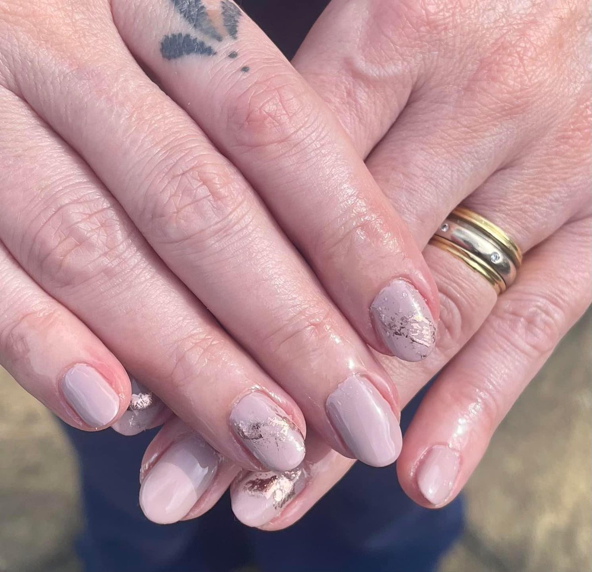 Gorgeous nude with rose gold foil. ✨