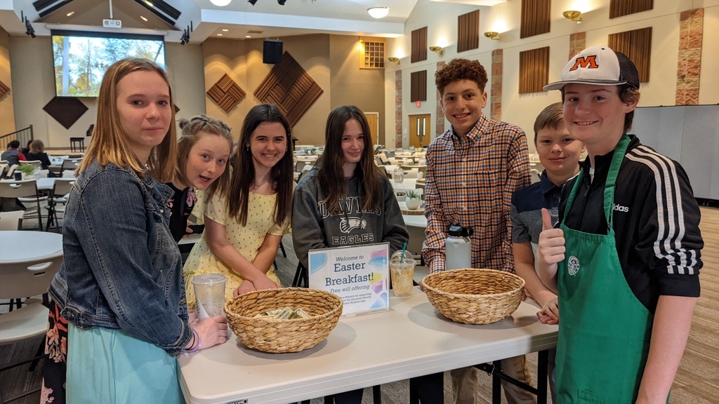 bfcstudents's tweet photo. You guys eat a lot of pancakes 😮 - thanks to all of the students and families who helped serve on Sunday! https://t.co/kHdzj8apJG