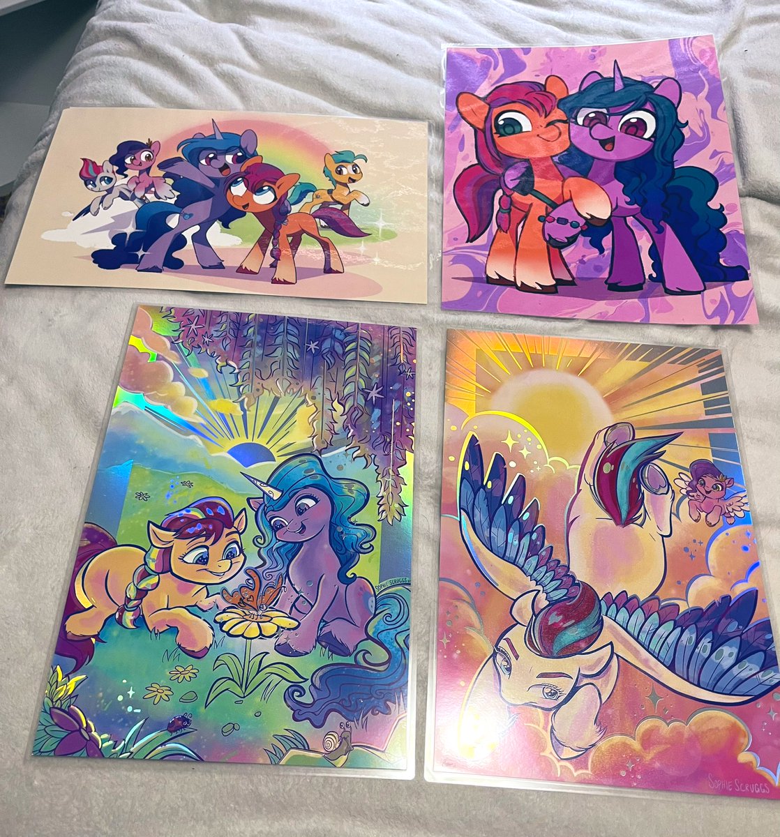rubiowolf's tweet photo. Time to share my #conswag from #BABS2022 @BABSCon 

Prints from @InkKeyStudios @Fiaura_Tanks @SophieAScruggs @dawnf1re 

#BABSMemories
(1/4) https://t.co/YQsrcH2uif