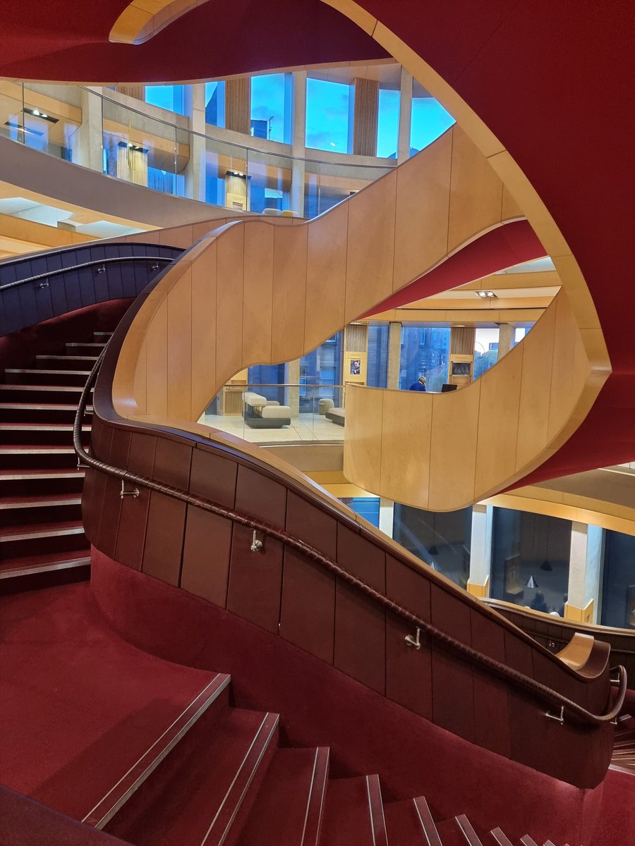 Opening night of <a href="/FatalOnStage/">Fatal Attraction</a> at <a href="/KingsandRoyal/">The King's Theatre & Theatre Royal</a> in Glasgow. I haven't watched the movie, so I didn't know what to really expect. The show was amazing with a small, but terrific cast 👏.