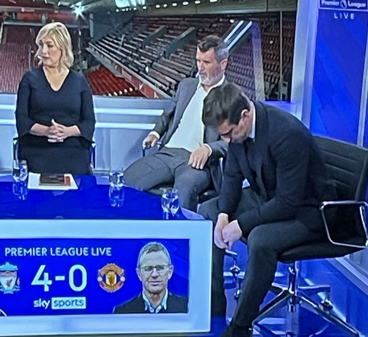 Burruz77's tweet photo. ⁦@GNev2⁩ ‘s utter despair tonight, a broken man! https://t.co/0SNod93R6o
