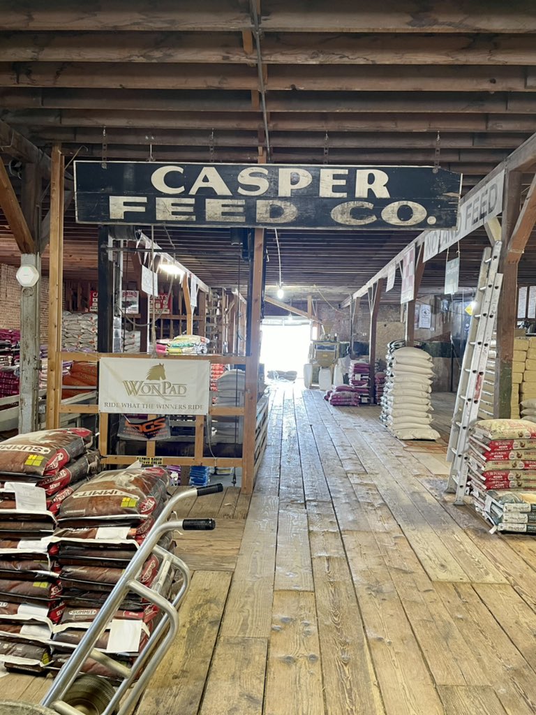 slingin_beef's tweet photo. Old feed stores are cool https://t.co/6vnWaen0X3