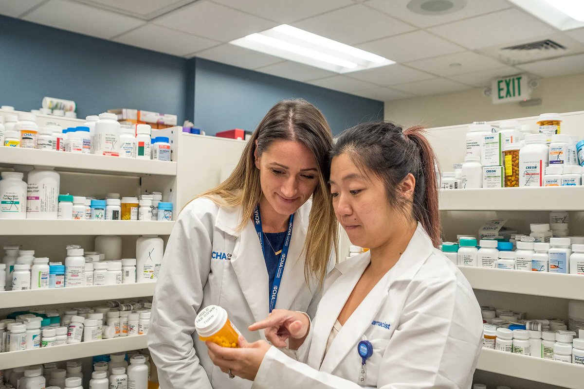 Join us on Thursday for our pharmacy technician hiring event. We will be hosting virtual interviews on Thurs., 4/21 from 12-4pm. Sign up now! indeedhi.re/3rCFusW