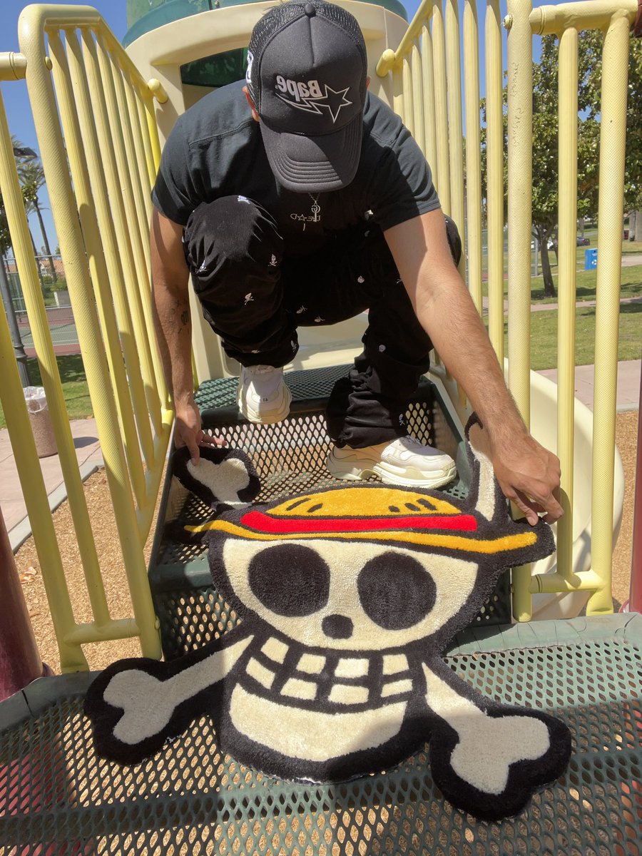 wRugRatz's tweet photo. One Piece Jolly Roger 🏴‍☠��� #ONEPIECE #Anime #Rugs #Art https://t.co/QY0PQqmquL