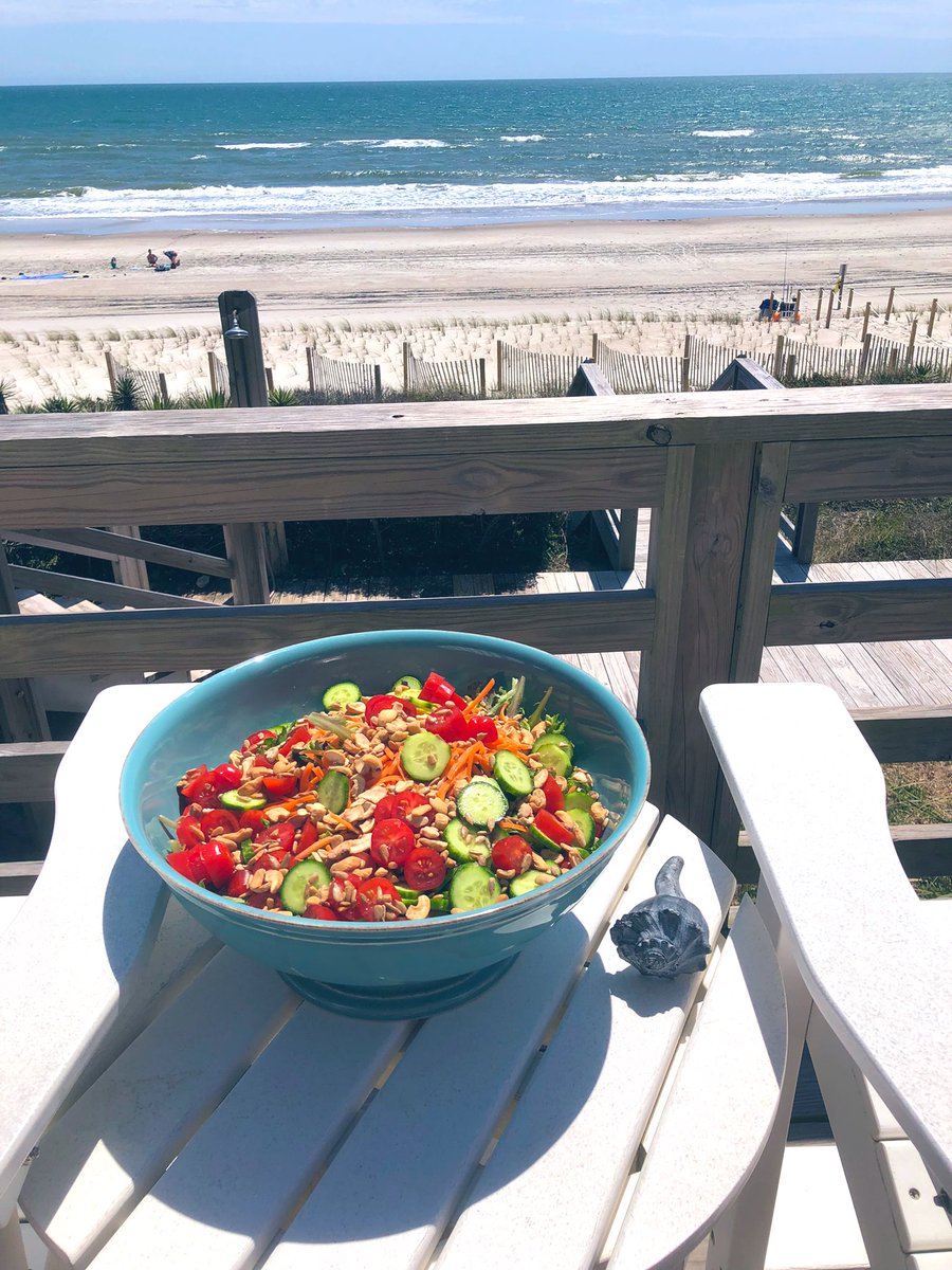 Leigh Tobes tweet media