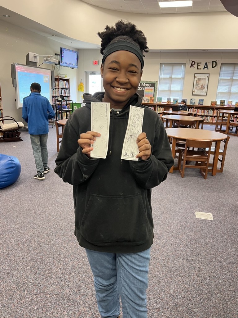 BonnerTylerISD's tweet photo. Why purchase bookmarks when you have amazing artists like this? Bonner bookmarks created by a talented Bonner student! #TylerISDlibraries #BonnerBees https://t.co/Tp1gUgxLJc