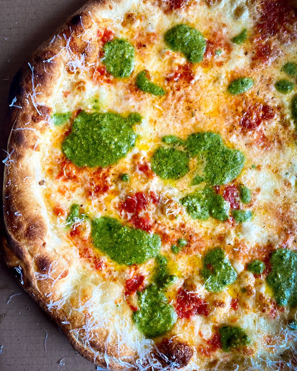 rarepizza.ca tweet media