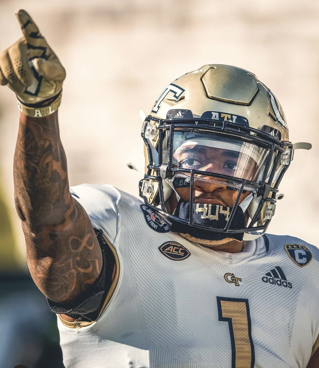 MaddenWilliams1's tweet photo. After a great conversation with @Mike_CoachD and @NLProspect I am blessed and honored to receive a scholarship offer from Georgia Institute of Technology. @CoachCollins @GeorgiaTechFB #TogetherWeSwarm #YellowJackets #TeamALWAYSOpen https://t.co/5RzVZM1EnC