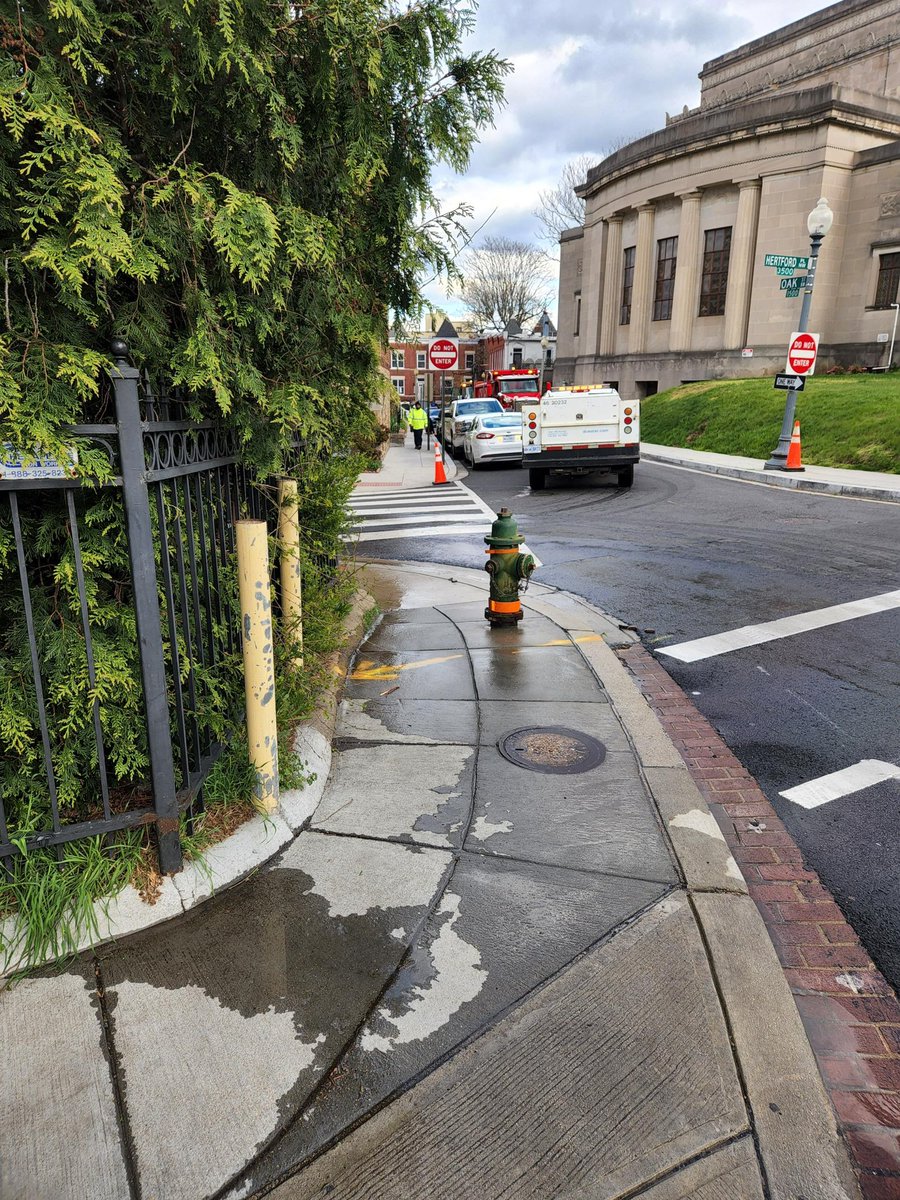 allisonlrange's tweet photo. @dcwater is more work planned in #columbiaheights in near future? A heads up about lack of water would be nice. Please and thanks! https://t.co/35yunxCrj7