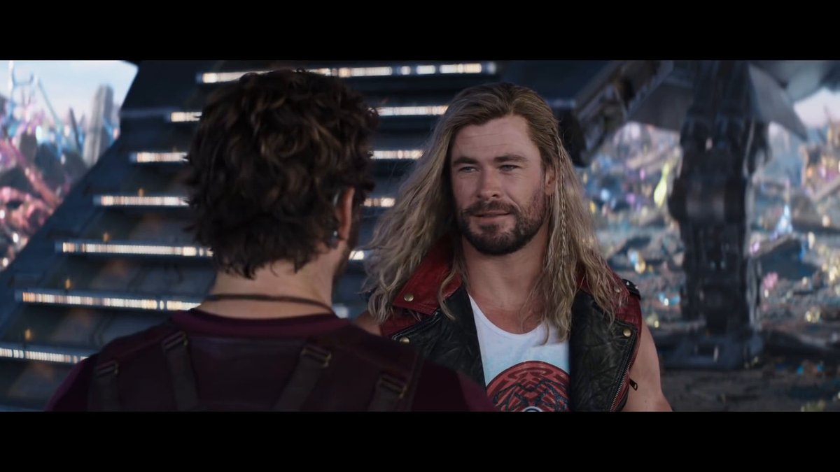 Chris Hemsworth Fan tweet media