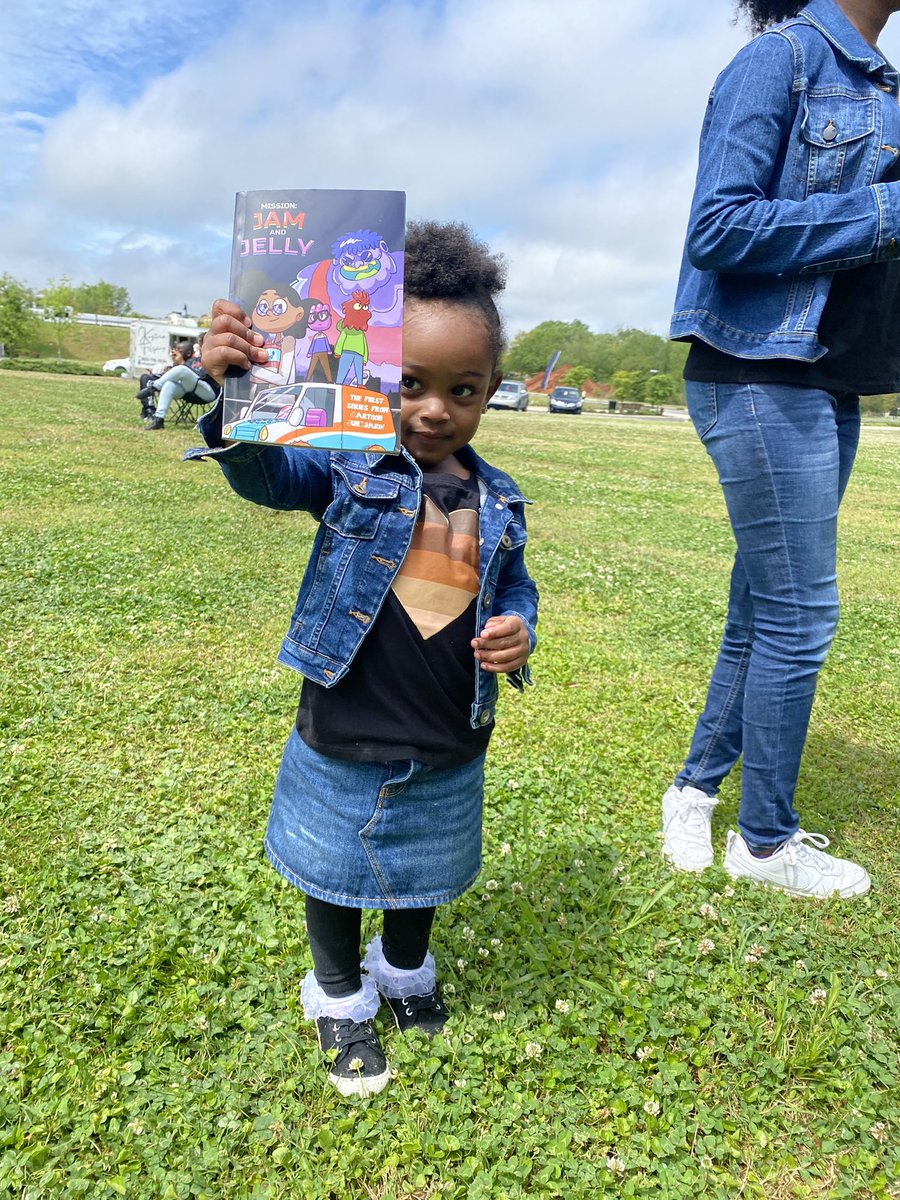 shawnbeachflow's tweet photo. The first week plus of the book launch has been next level. MISSION: JAM AND JELLY are bringing so much joy and encouraging our young readers everywhere 🍓🍇

https://t.co/GEixGF4muk https://t.co/QQtypvoVne