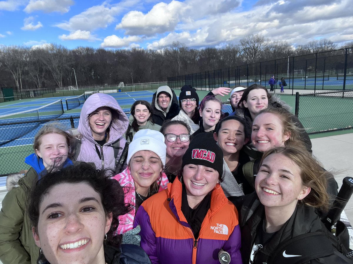 Chilly match today but we are so so proud of our Ravens! WE BEAT AVONDALE 6-2!!!!! Go RO!💨🪶🎾