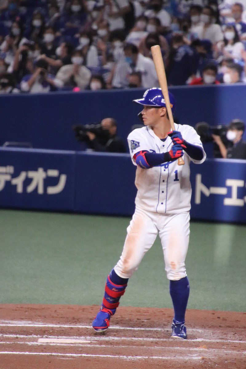 Takkasy_98's tweet photo. 京田選手お誕生日おめでとうございます🎂🎉
#京田陽太 #KAICHO #dragons https://t.co/qW326bN79S