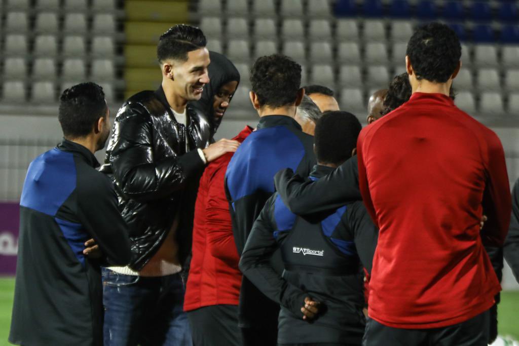 AlAhly's tweet photo. لاعبنا بدر بانون يزور مران الفريق في المغرب 📸🦅❤️ https://t.co/dXdMtsFZq2