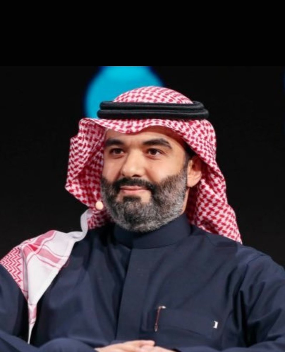 السيرة الذاتية لمعالي الوزير عبدالله عامر السواحة

حصل السواحه على شهادة البكالوريوس في الهندسة الكه...