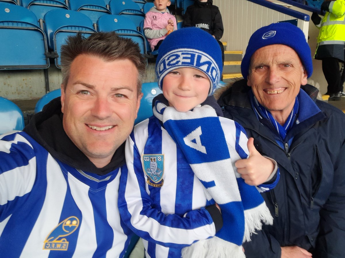EcclesRich's tweet photo. Good to be back at Hillsborough tonight & important win at this stage of season #SHWCRE #3generations https://t.co/Y1Dp5Z80EO