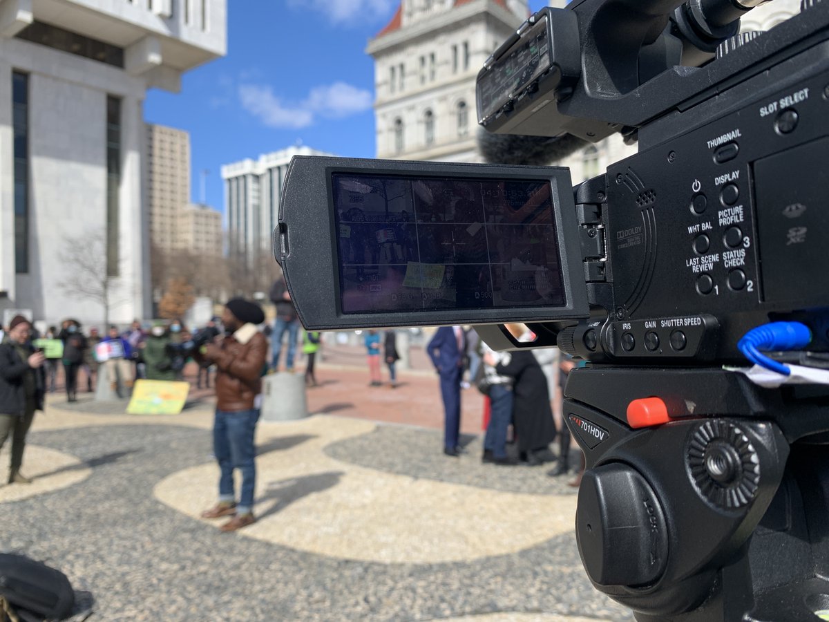 watchbbprod's tweet photo. On Friday, April 22, #EarthDay2022, we will be releasing the trailer for "Green Cities, Green Deals" — a documentary about the Ithaca Green New Deal, environmental activism in NY and more.
Want to help spread the word? Tag @watchbbprod and use the hashtag #IGNDdoc 🌎🌍🌏 https://t.co/2JCJ4YeFCw