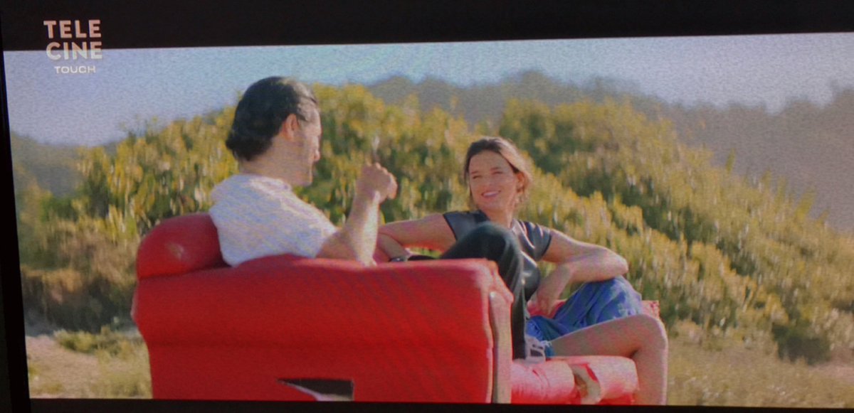 sellmeirelles's tweet photo. “Vou Nadar até Você”, tô amando o filme! @BruMarquezine no @telecine #telecinetouch 🏊🏽‍♂️💞 https://t.co/84pGM1loF2