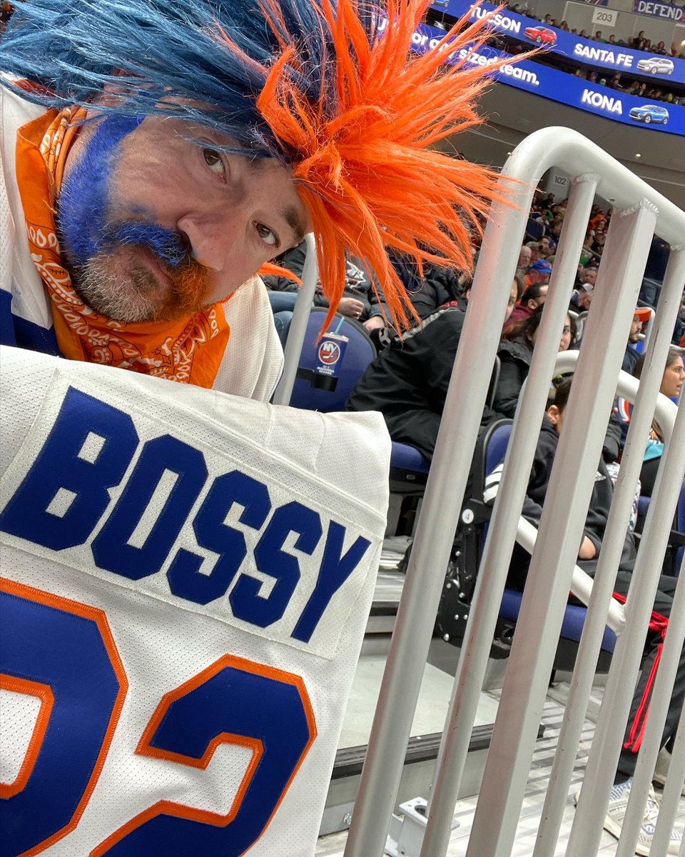 77isles's tweet image. #bossy #nyisles #rip @NYIslanders @UBSArena