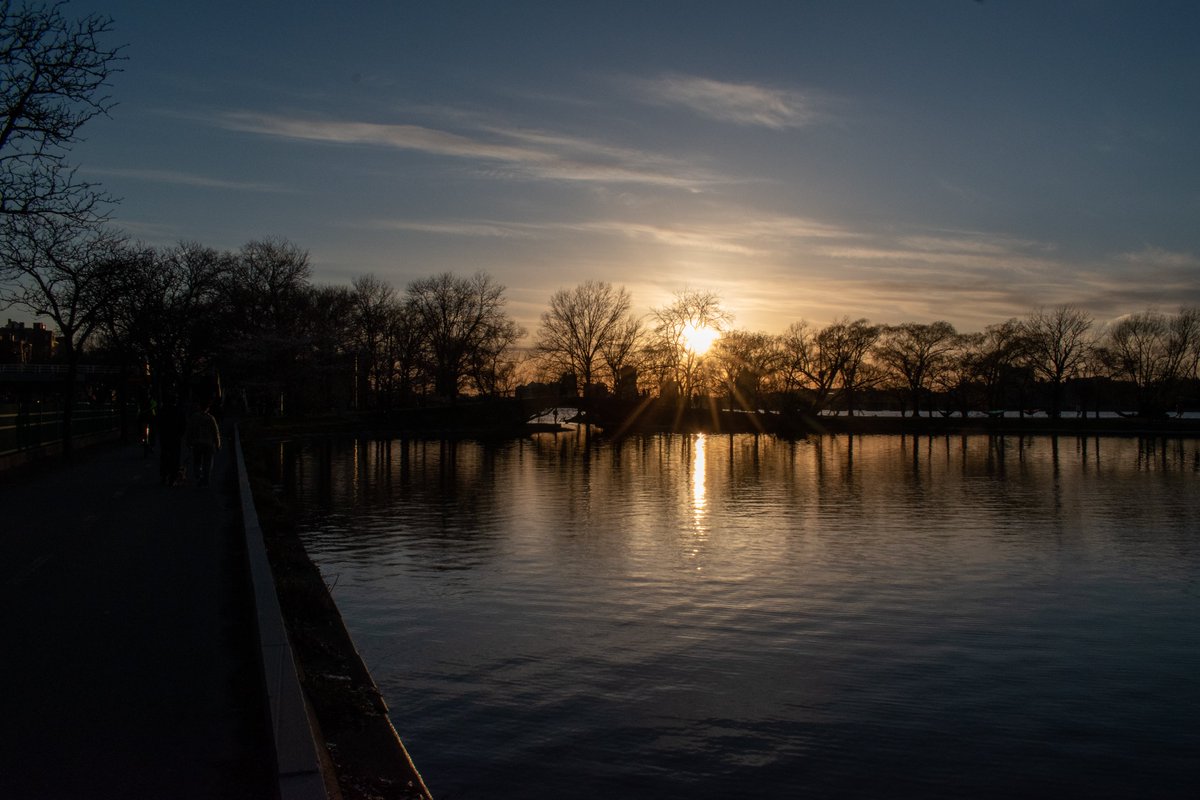 if time could stop #boston #photography #nft #charlesriver #sunset #boston #bostonma #camera #nikon #nikond5600 #happy 

Nikon D5600