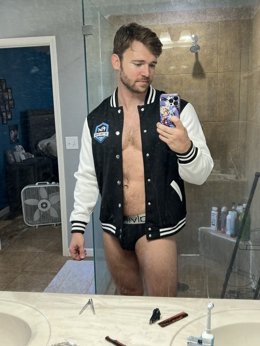 Got a surprise in the mail today!! Thank you @Flirt4Free for sending me this jacket for placing in the<a class="tags" href="/tag/flirt4free">@flirt4free</a>