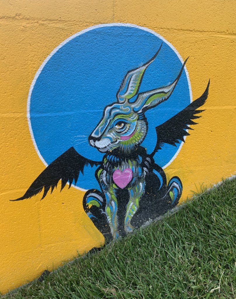 #NFTuesday is starting NOW!
Retweet this post for +2 Points towards your score to win MAJOR WEARABLE DRIP 👆🥶🥂💫💫
Twitch.TV/KevinOnEarth999
P.S. here is some dope Street Art I found in my city 👀🔥