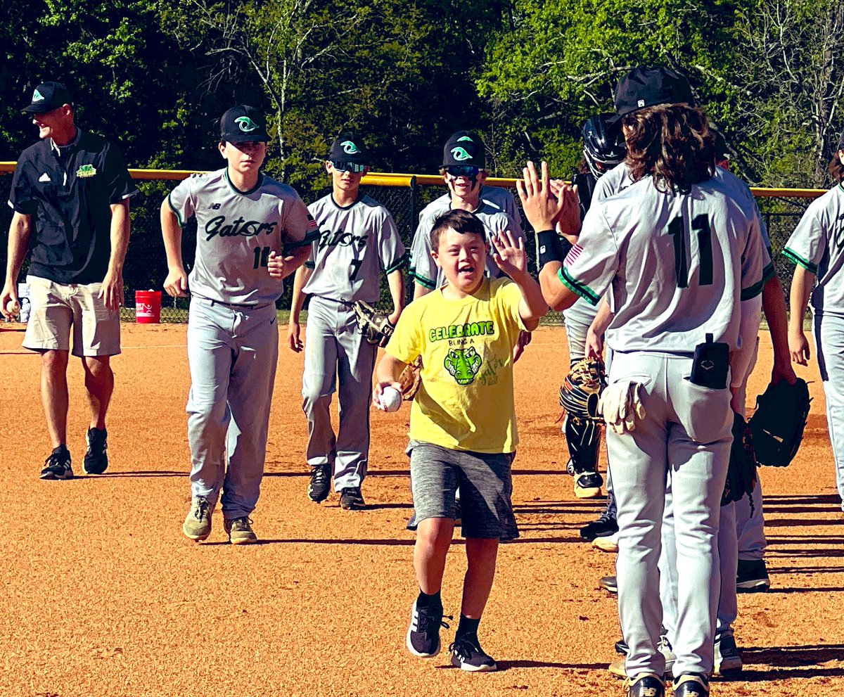 RhondaRRhodes's tweet image. Running the bases @GordonGators baseball! #K8School #GatorGreatness